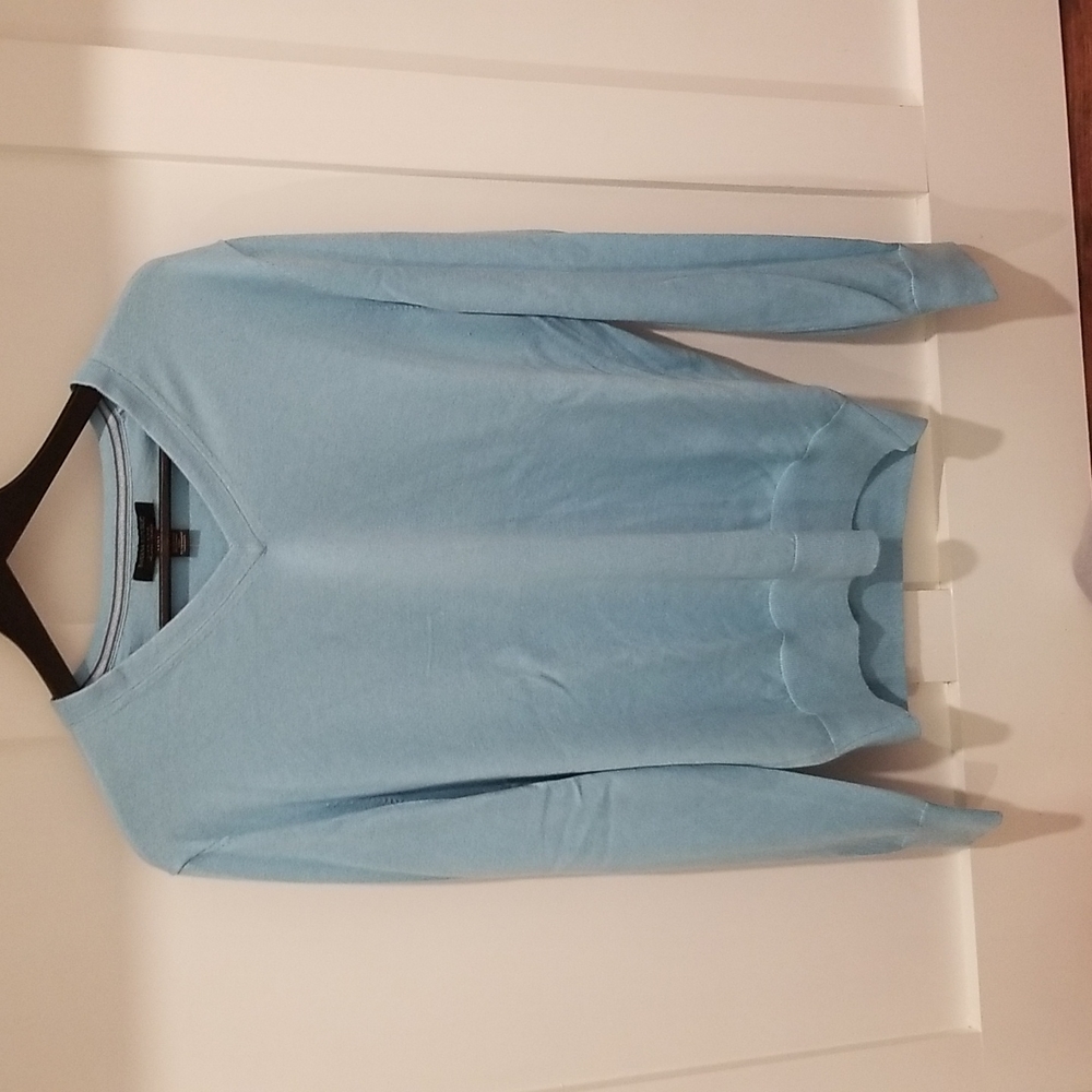 Banana Republic luxury blend v-neck sweater, medium
